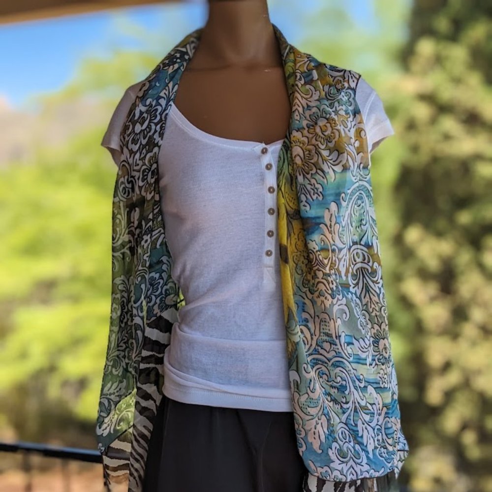 Multi functional shear wrap zebra, floral, Jaccard.